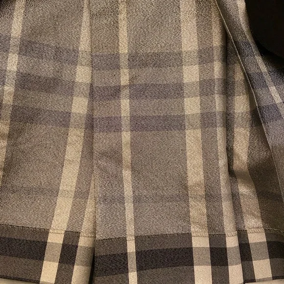 Burberry Size 6 Check Mini Skirt in Black Metallic Gray and White. - Picture 6 of 7